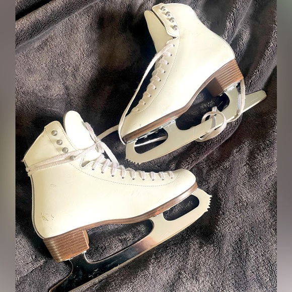 Riedell Shoes Riedell Figure Skates Size 55 Model 33 Wide Poshmark